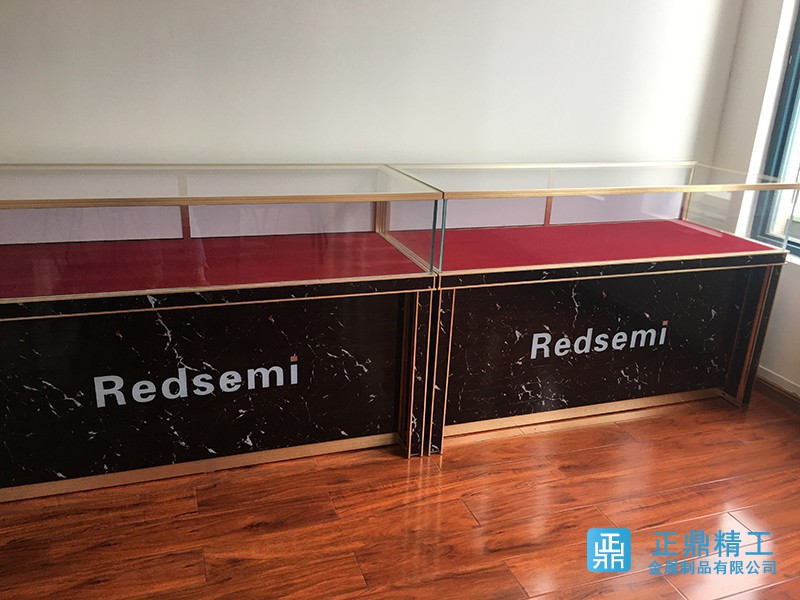 Redsemi玻璃精品军品展示柜